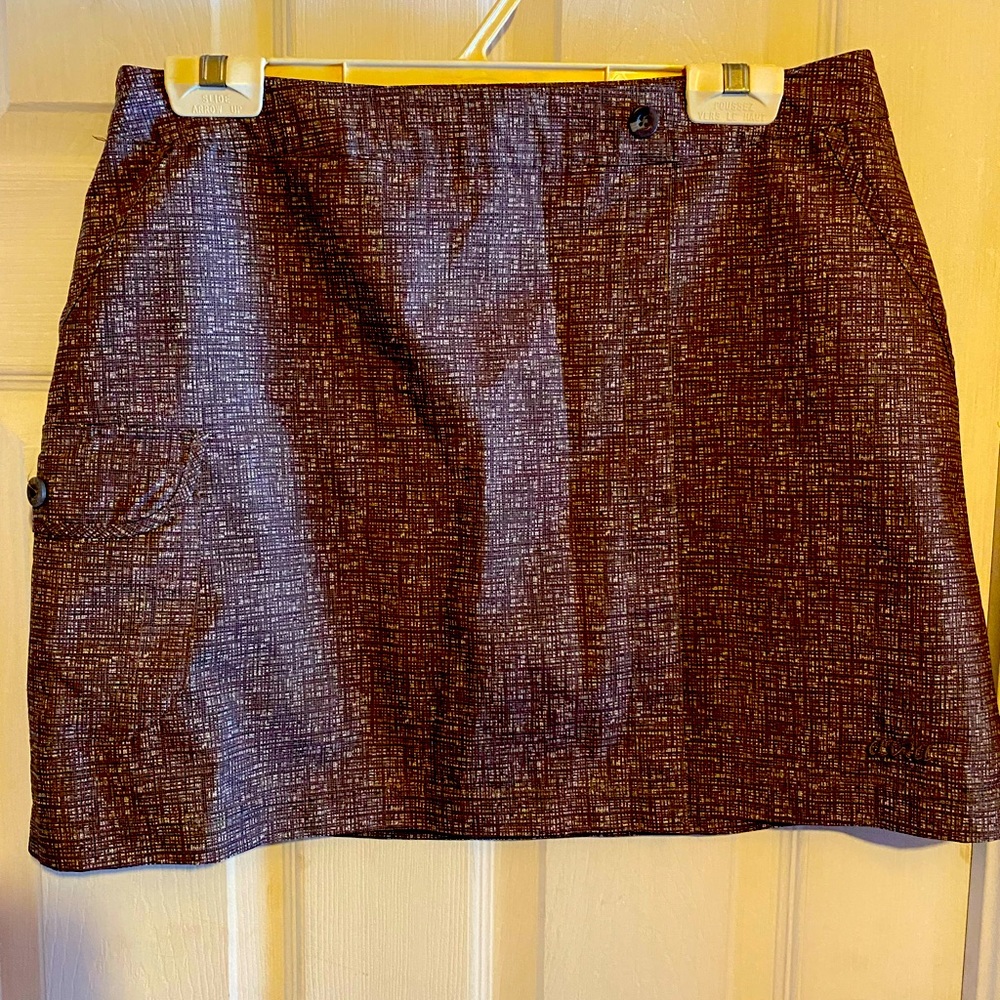 Fabulous little Avta Short size. M